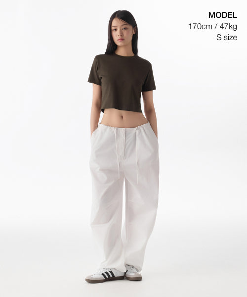 MUSINSA STANDARD WOMAN MUSINSA STANDARD WOMAN Crew Neck Crop T-Shirt (Dark Brown)