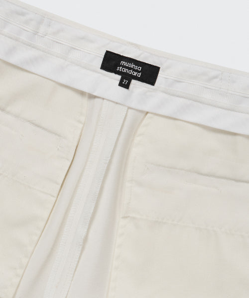 MUSINSA STANDARD WOMAN MUSINSA STANDARD WOMAN Slacks Women's Hidden Banding Short [White]