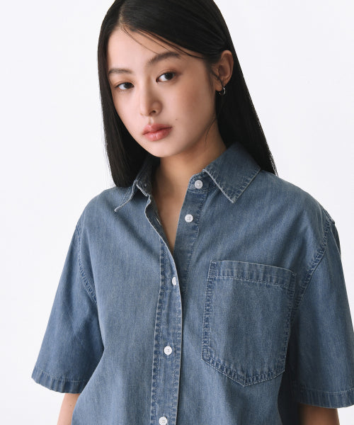 MUSINSA STANDARD WOMAN MUSINSA STANDARD WOMAN Oversized Short Sleeve Denim Shirt (Light Indigo)