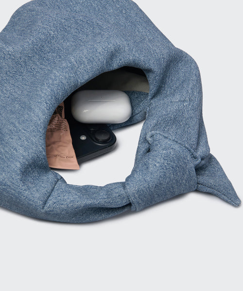 MUSINSA STANDARD WOMAN MUSINSA STANDARD WOMAN Denim Hobo Bag [Light Indigo]