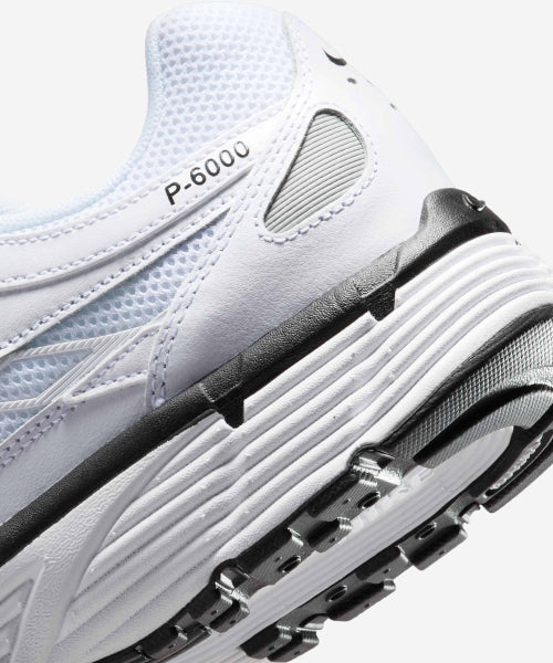 NIKE NIKE Sneakers P-6000 M - White:Metallic Silver:Black