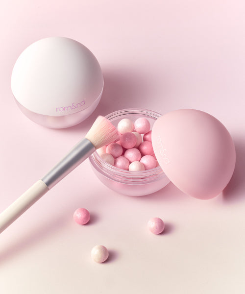 rom&nd rom&nd Sheer Bead Powder Brush Finish