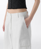MUSINSA STANDARD WOMAN MUSINSA STANDARD WOMAN Women's Wide Cargo Bermuda Pants (White)