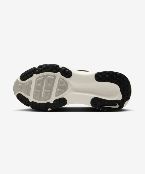 NIKE Nike Vomero 18 Shoes - Black: Coconut Milk: Light Iron Or: Summit White