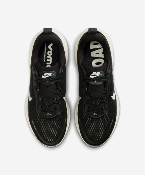 NIKE Nike Vomero 18 Shoes - Black: Coconut Milk: Light Iron Or: Summit White