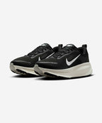 NIKE Nike Vomero 18 Shoes - Black: Coconut Milk: Light Iron Or: Summit White