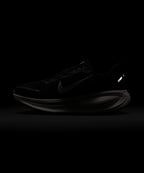 NIKE Nike Vomero 18 Shoes - Black: Coconut Milk: Light Iron Or: Summit White