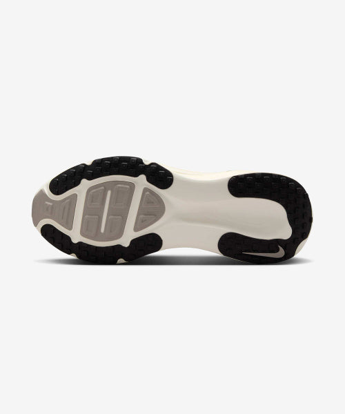 NIKE Nike Vomero 18 M - Summit White: Coconut Milk: Black