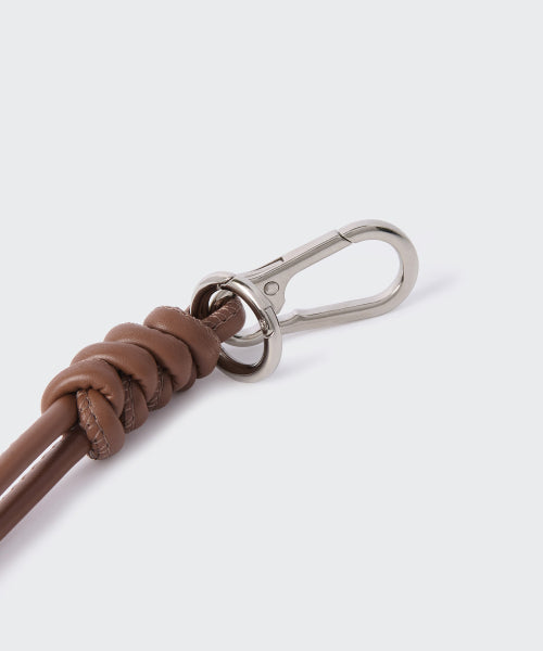 MUSINSA STANDARD WOMAN MUSINSA STANDARD WOMAN Women's Synthetic Leather Note Charm [Brown]