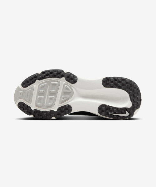 NIKE Nike Vomero 18 Shoes - Black: Coconut Milk: Light Iron Or: Summit White