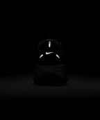 NIKE Nike Vomero 18 Shoes - Black: Coconut Milk: Light Iron Or: Summit White