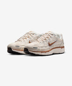 NIKE NIKE Sneakers P-6000 M - Light Orewood Brown