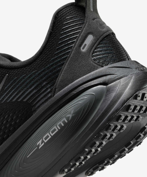 NIKE Nike Vomero 18 Shoes - Black:Dark Smoke Gray:Light Smoke Gray:Black