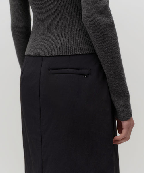MUSINSA STANDARD WOMAN MUSINSA STANDARD WOMAN Women's Padded Maxi Skirt [Black]