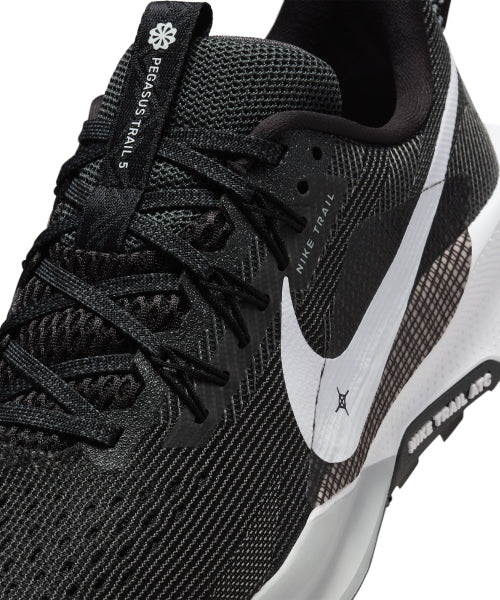 NIKE Nike Pegasus Trail 5 W - Size 8