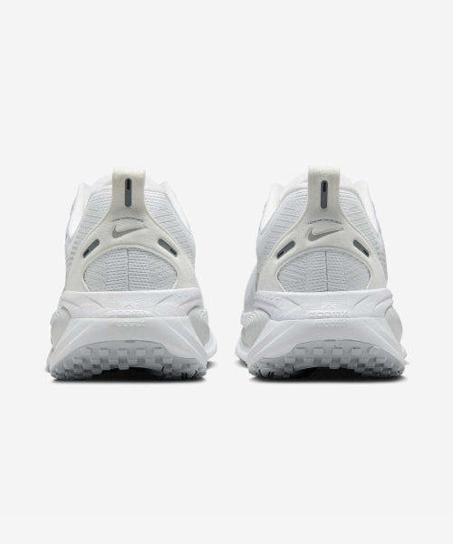 NIKE Nike Vomero 18 W - Women's Running Shoes