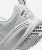 NIKE Nike Vomero 18 W - Women's Running Shoes