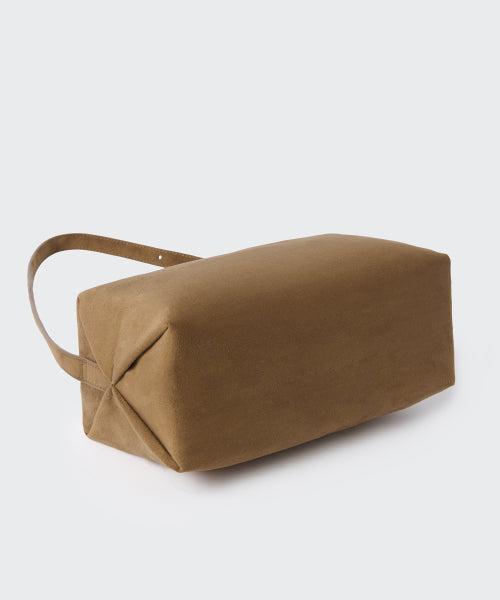MUSINSA STANDARD WOMAN MUSINSA STANDARD WOMAN Synthetic Suede Pillow Shoulder Bag [Brown]