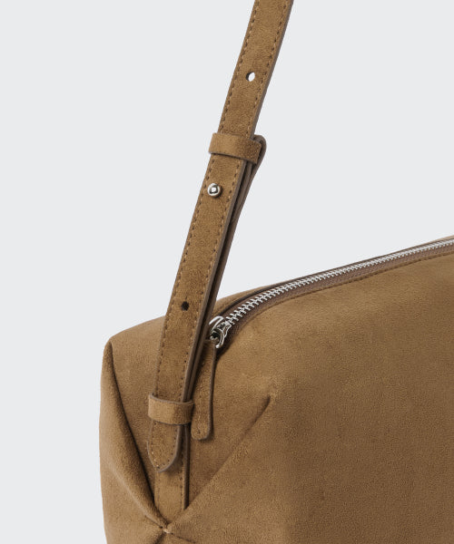 MUSINSA STANDARD WOMAN MUSINSA STANDARD WOMAN Synthetic Suede Pillow Shoulder Bag [Brown]