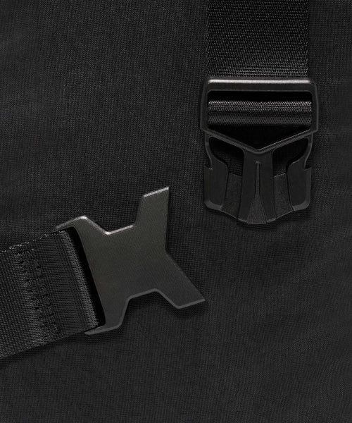 NIKE NIKE Aura Crossbody Bag - Black: Gunmetal