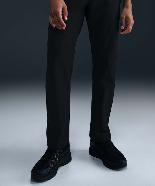 NIKE NIKE Pants Regular Chino M - Black