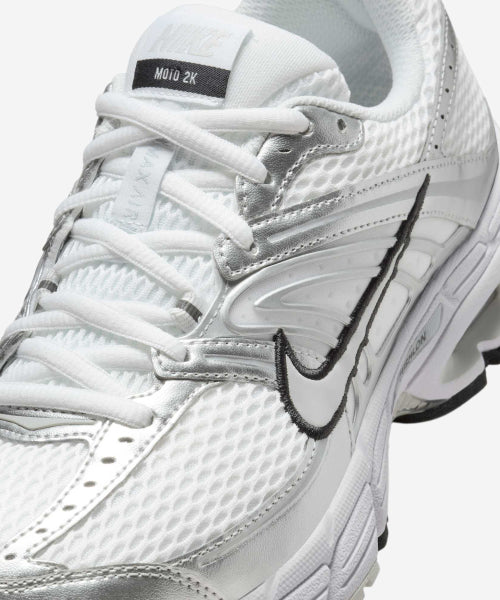 NIKE NIKE Sneakers Air Max Moto 2K - White:Metallic Silver:Black:Photon Dust