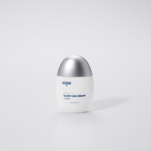 Glutanex Glow Sunscreen Light SPF50+ PA++++