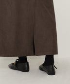 MUSINSA STANDARD WOMAN MUSINSA STANDARD WOMAN Synthetic Suede Maxi Skirt (Brown)