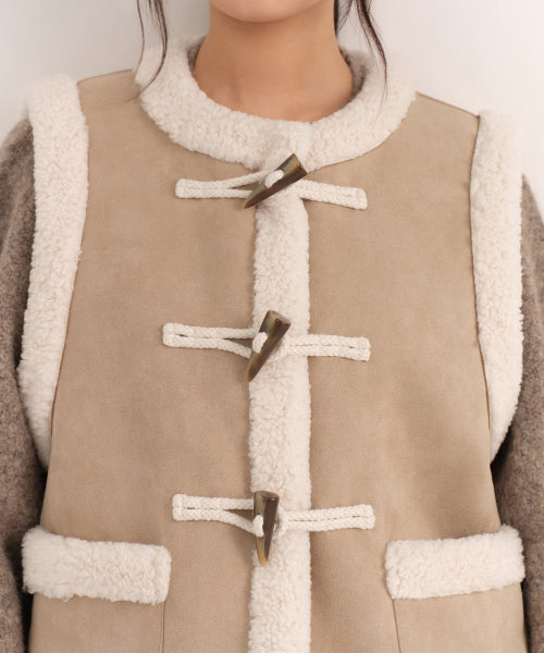 MUSINSA STANDARD WOMAN MUSINSA STANDARD WOMAN Women's Synthetic Suede Shearling Toggle Vest (Size M)