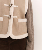 MUSINSA STANDARD WOMAN MUSINSA STANDARD WOMAN Women's Synthetic Suede Shearling Toggle Vest (Size M)