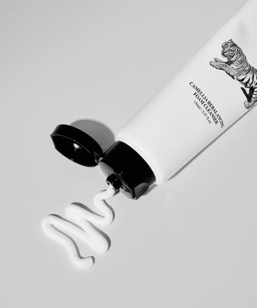 EVIDENCE IN YOUR SKIN EVIDENCE IN YOUR SKIN Camellia Moisturizing Set (Foam Cleanser 150ml + Toner 200ml)