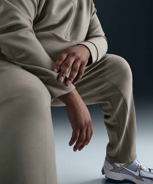 NIKE NIKE Pants M - Light Army/Steel Green