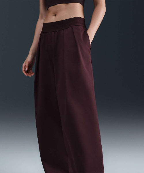 NIKE NIKE Pants Size