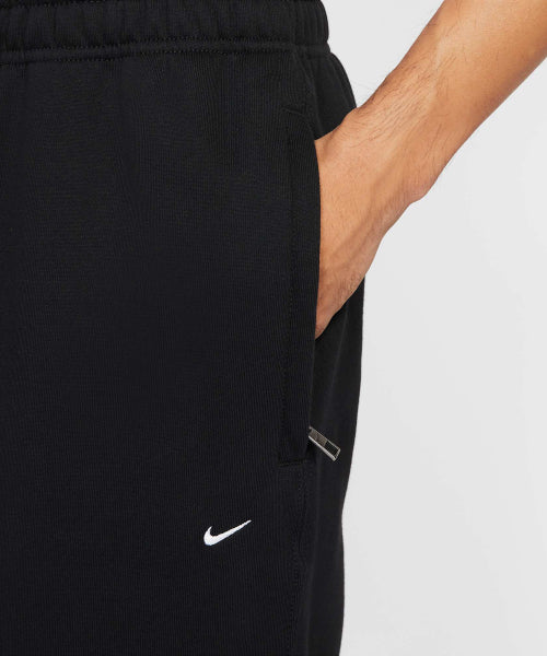 NIKE NIKE Pants M - Black