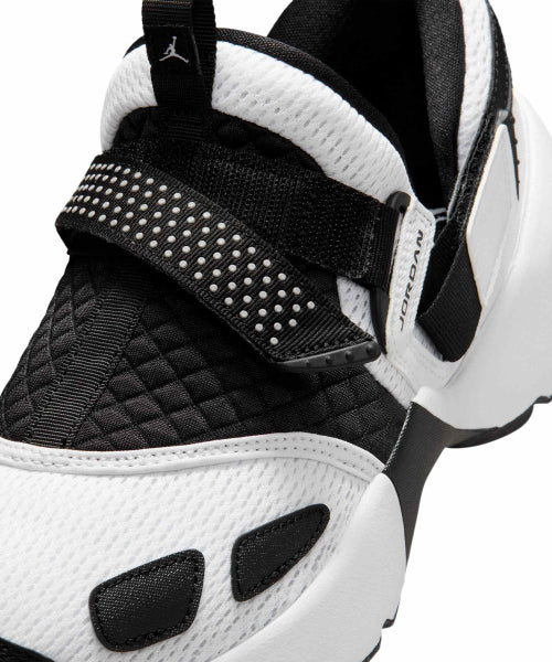 NIKE Nike Jordan Trunner LX W Sneakers