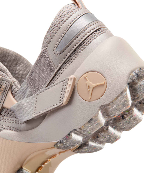 NIKE Nike Jordan Trunner LX W - Light Iron Or