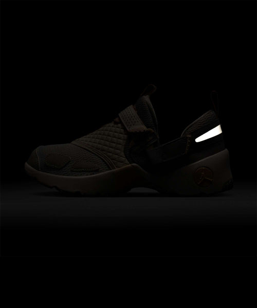 NIKE Nike Jordan Trunner LX W - Light Iron Or