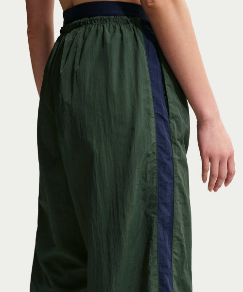 NIKE NIKE Pants High Waist Parachute