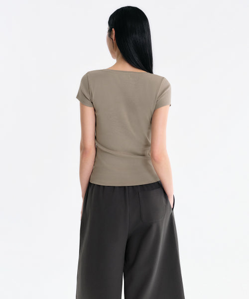 MUSINSA STANDARD WOMAN MUSINSA STANDARD WOMAN T-Shirt Slim Scoop Neck [Dusty Beige] - Size S