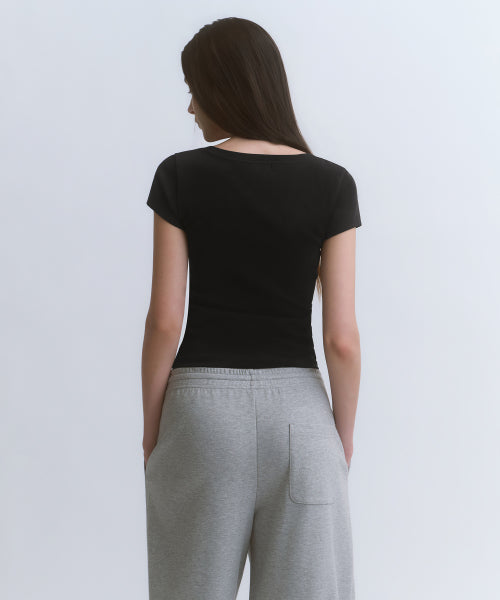 MUSINSA STANDARD WOMAN MUSINSA STANDARD WOMAN T-Shirt Slim Scoop Neck (Black)