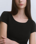 MUSINSA STANDARD WOMAN MUSINSA STANDARD WOMAN T-Shirt Slim Scoop Neck (Black)