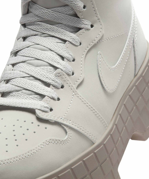 NIKE Nike Sneakers Women - Pale Gray