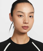 NIKE NIKE Sportswear Tight Long Sleeve Crop Top - Black:Chalk