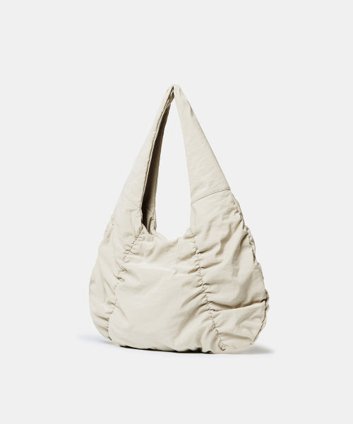 MUSINSA STANDARD WOMAN MUSINSA STANDARD WOMAN Women's Bright Shirring Shoulder Bag Cream