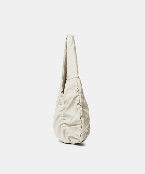 MUSINSA STANDARD WOMAN MUSINSA STANDARD WOMAN Women's Bright Shirring Shoulder Bag Cream