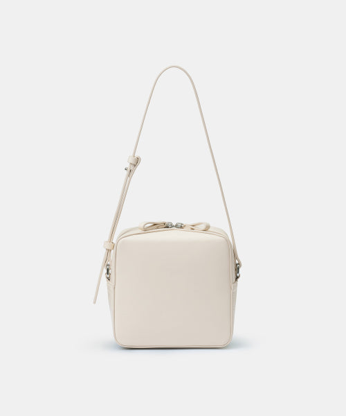 MUSINSA STANDARD WOMAN MUSINSA STANDARD WOMAN Mini Cube Tote Bag