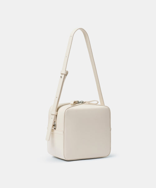 MUSINSA STANDARD WOMAN MUSINSA STANDARD WOMAN Mini Cube Tote Bag