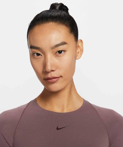 NIKE NIKE T-Shirt Short Sleeve Top - Burgundy Crush