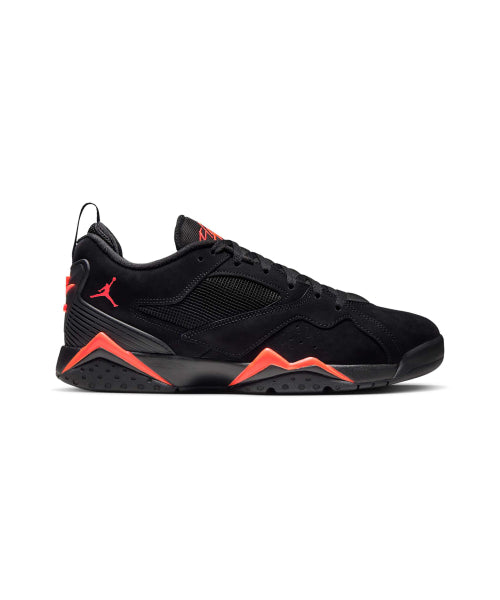 NIKE Nike Sneakers Size