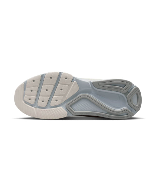 NIKE NIKE Structure 26 W - Size